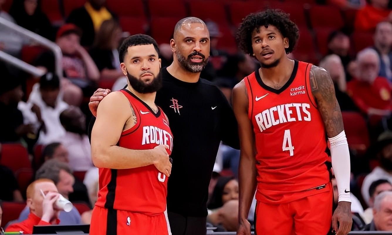 南宫28官网下载-集结日CBA常规赛传出新动向，克里夫兰骑士复出首秀，管理层表态——管理层满意，团队化学反应显著(新疆队成为cba第一支晋级季后赛球队)