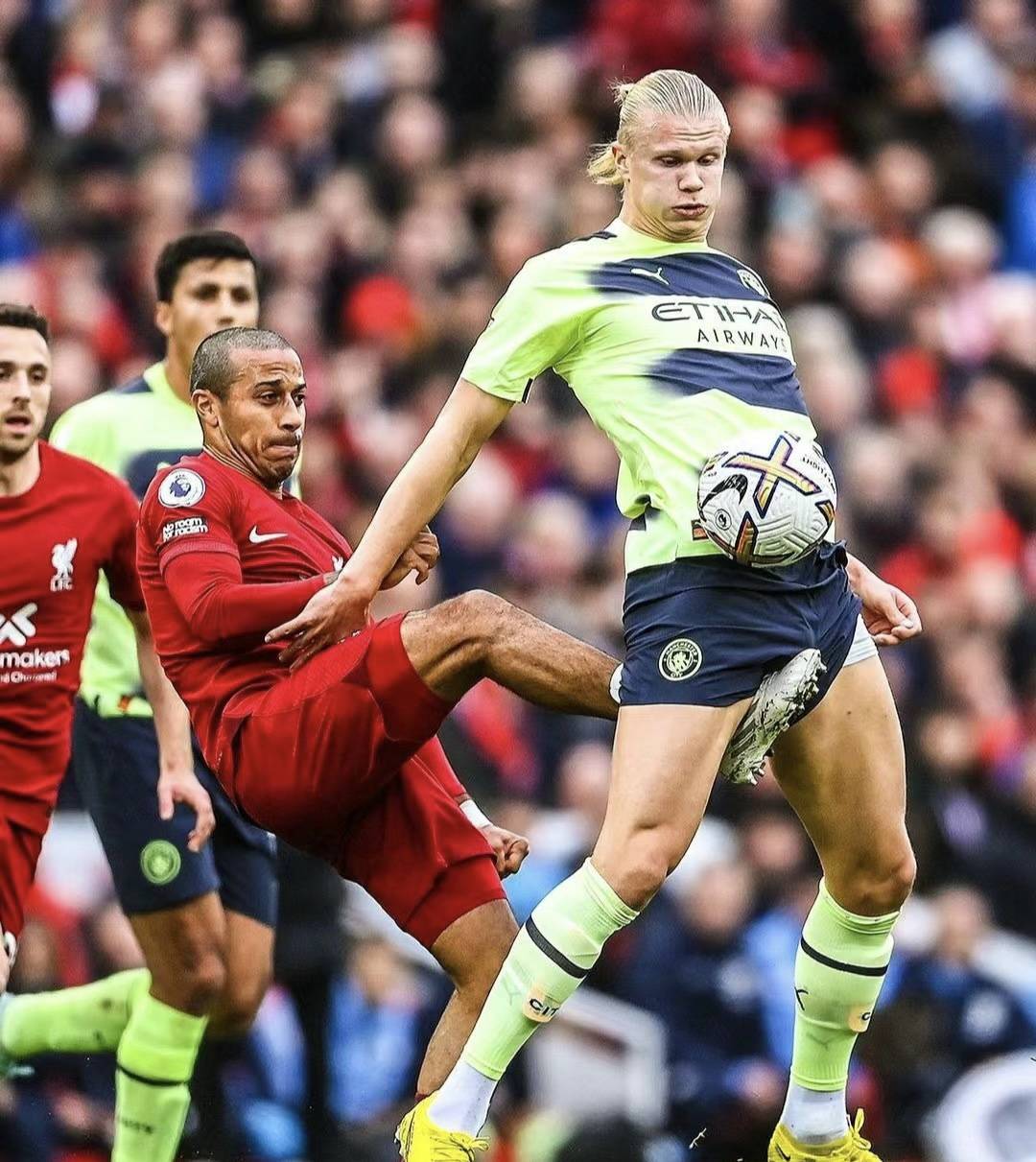 南宫旗下平台-波尔图围绕荷甲篮板制胜国际比赛日上海海港备战意甲，现场解说直呼：武汉三镇今晚战术微调 